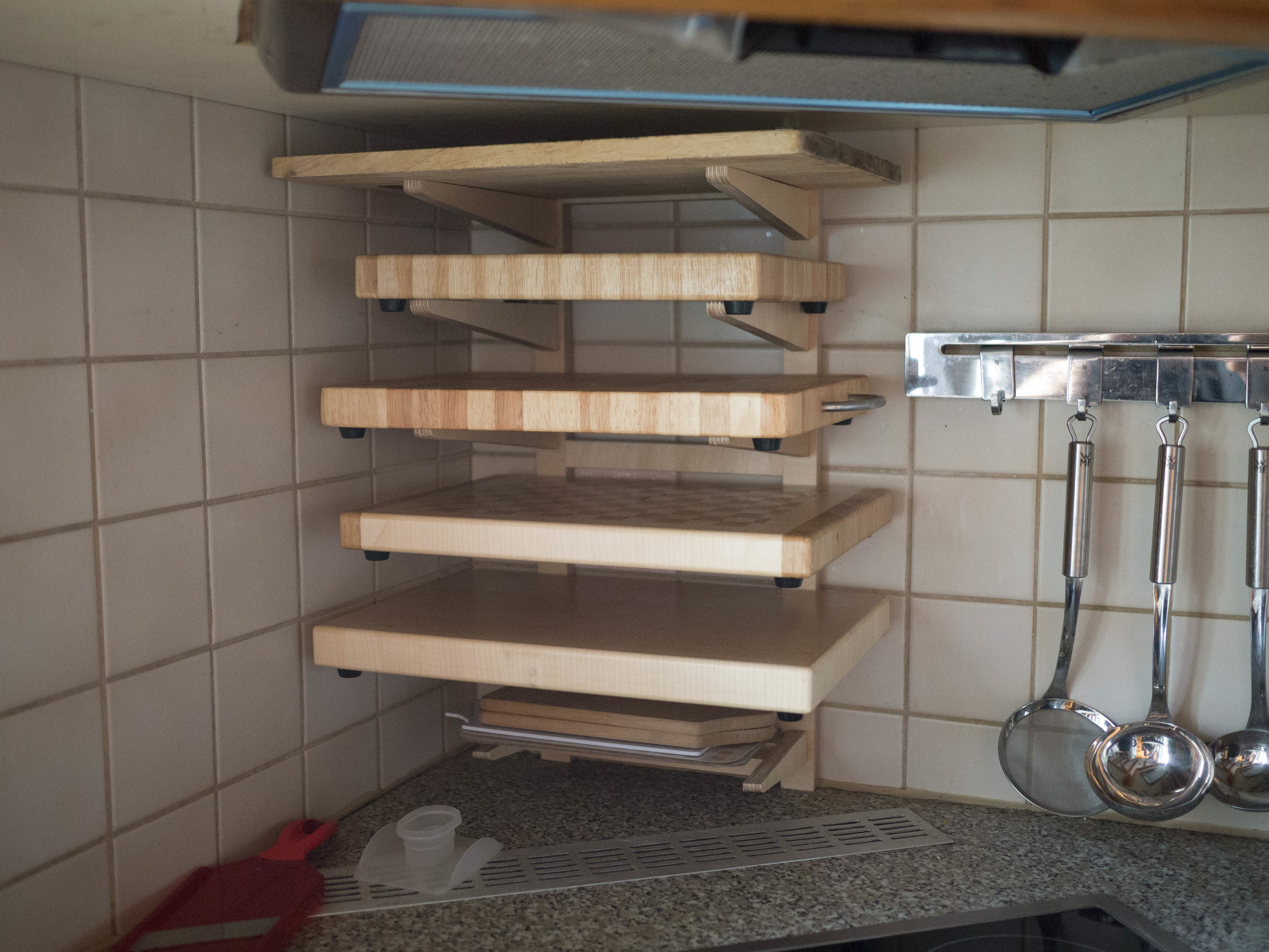 Schneidbrettregal 03